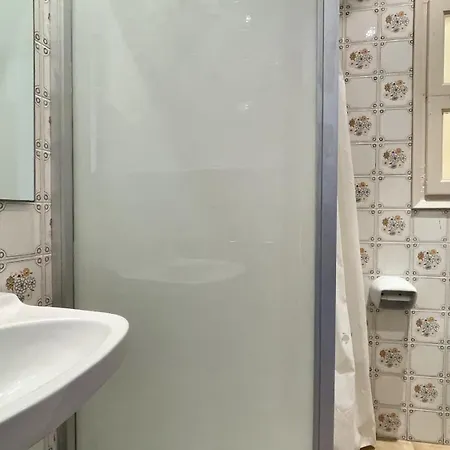 Apartment Arts 1