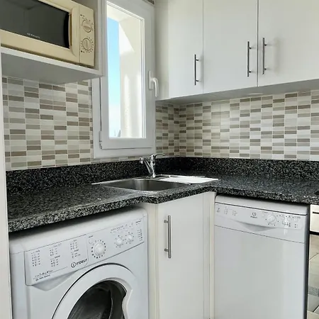 Apartment Arts 1 *