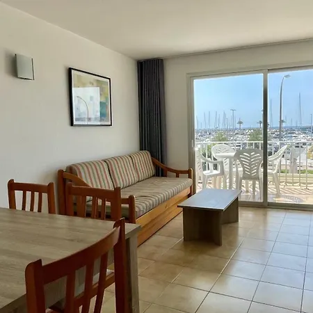 Arts 1 Apartment *